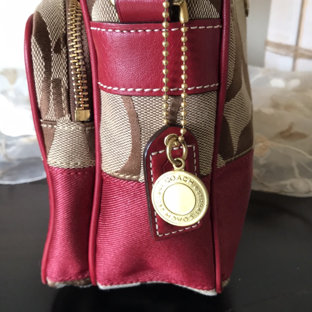 Coach Vintage Signature Swingback Crossbody Purse, Y2K 2006, 10128 - Picture 6 of 16